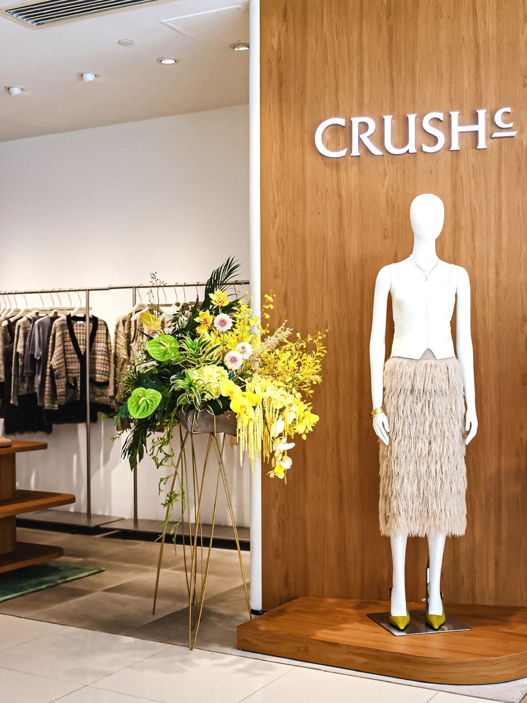 CRUSH — Shanghai Jiuguang — 05