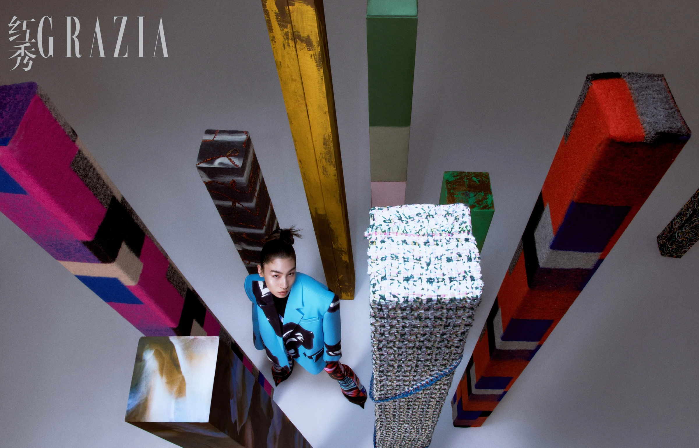 GRAZIA — Hot Buy–Pattern Bank — 06